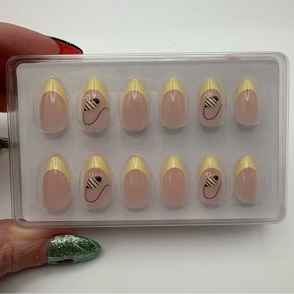 Nail Reformation Press-On Nails French Butter Yellow with Bees Spring Summer - Picture 3 of 5